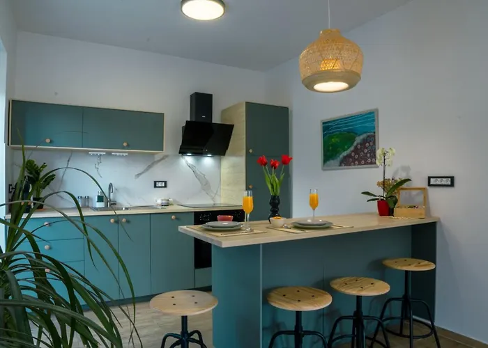 Deluxe Apartment And Studio \